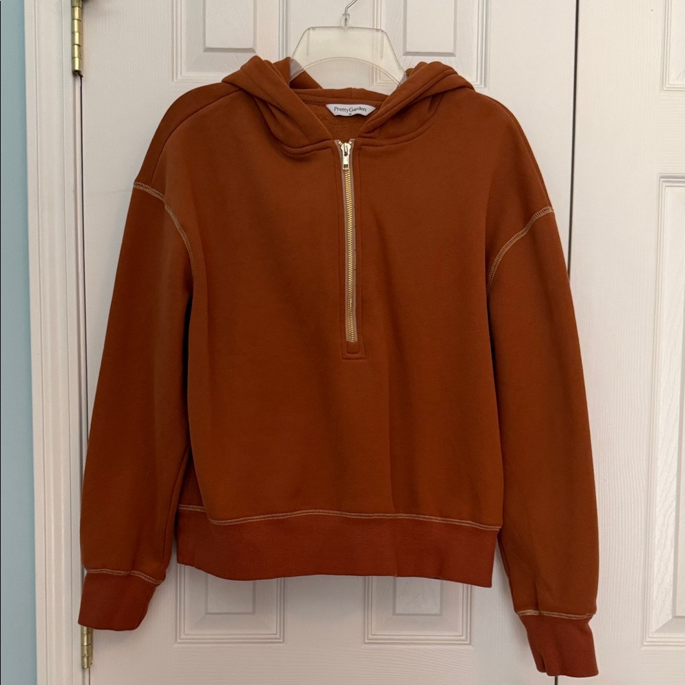 PrettyGarden Rust Half-Zip Hoodie with gold accents M